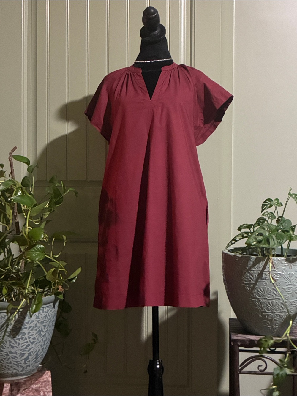 Pinch Short-Sleeve V-Neck Shift Tunic Dress - Burgundy